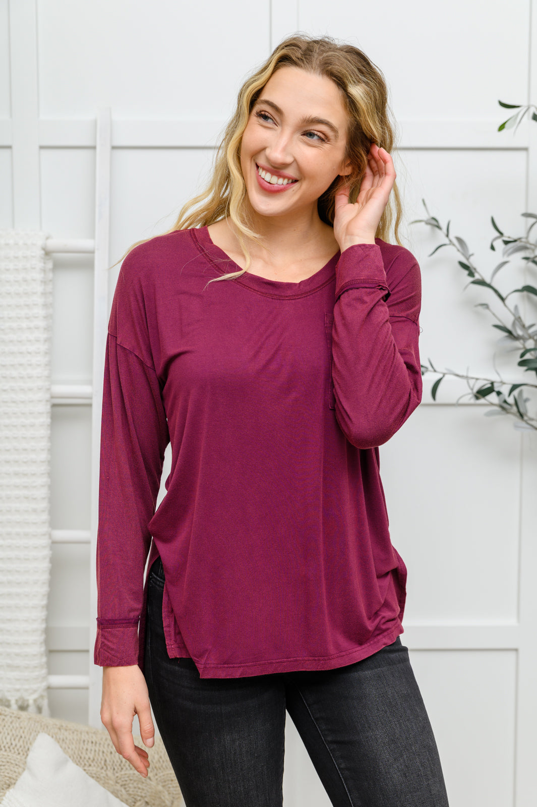 Long Sleeve Knit Top With Pocket In Burgundy